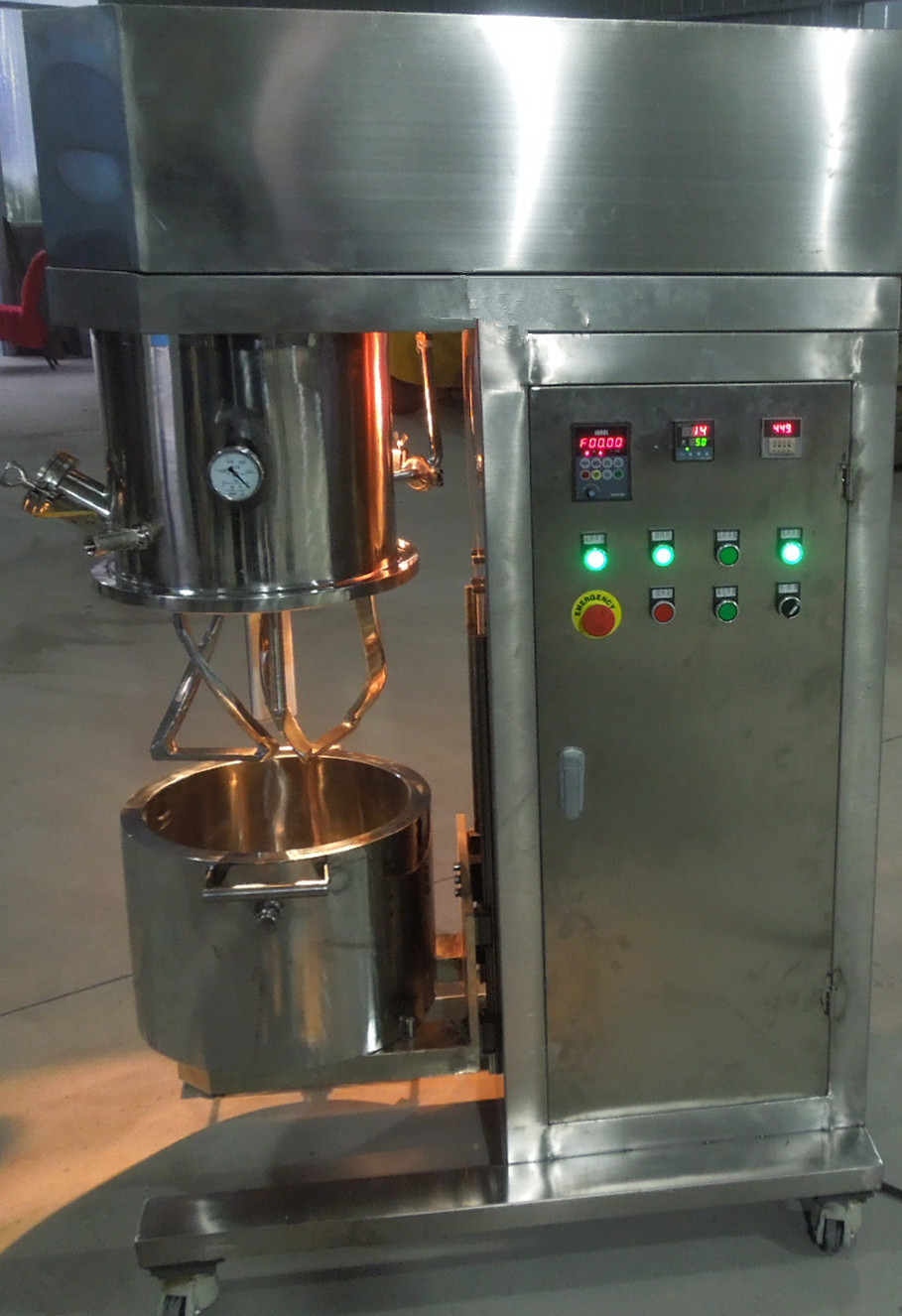 如何正确清洁真空行星搅拌机